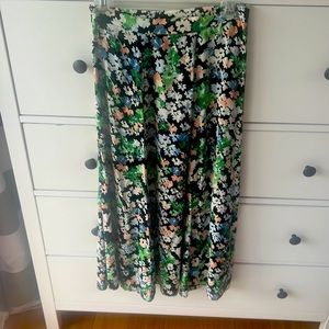 H&M floral midi skirt size 4 blue black green white